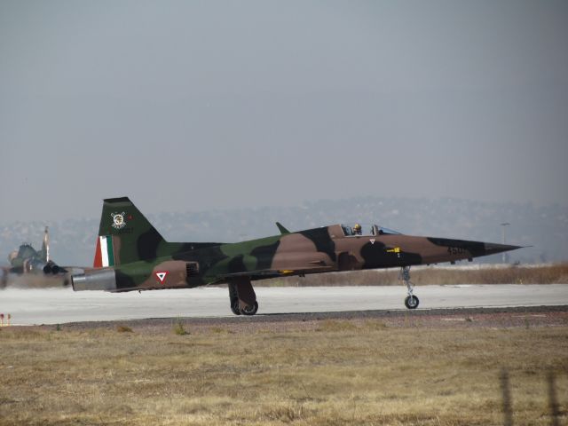 FAM4507 — - F-5E Tiger II 4507 MSN MX.1007 of Mexican Air Force (FAM) operated by 401 st Fighter Squadron heading to the active runway for a take off from Santa Lucia AB (10/2011). 