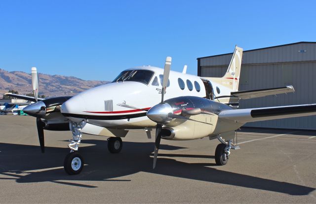 Beechcraft King Air 90 (N8096U)