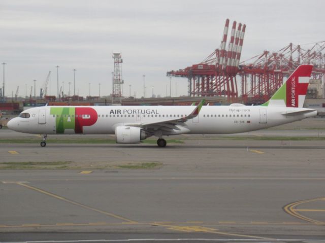 Airbus A321neo (CS-TXE)