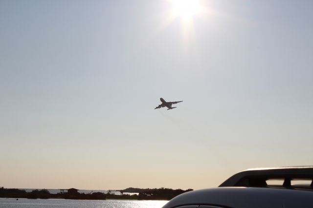 Boeing 747-400 (N116UA)