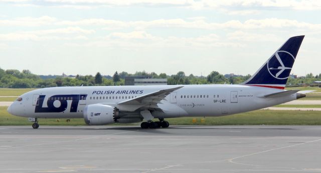 Boeing 787-8 (SP-LRE) - Photo: 6.06.2016