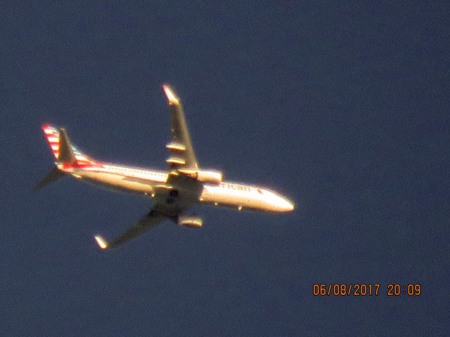 Boeing 737-800 (N929AN)