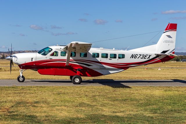 Cessna Caravan (N673EX) - Textron Aviation Inc (N673EX) Cessna 208B Grand Caravan EX taxiing at Wagga Wagga Airport for depature to Bankstown.