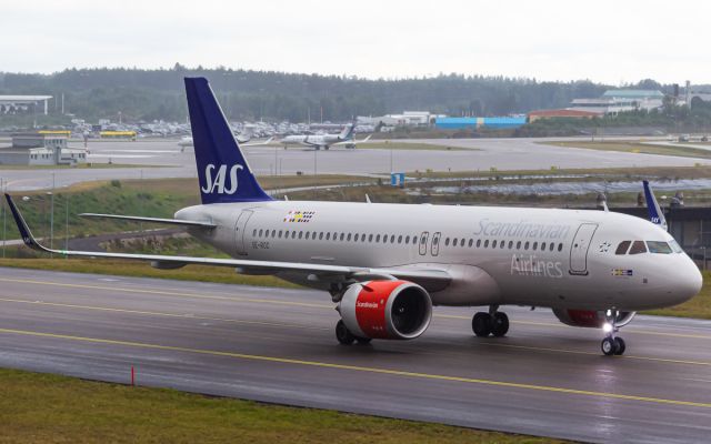 Airbus A320neo (SE-ROC)