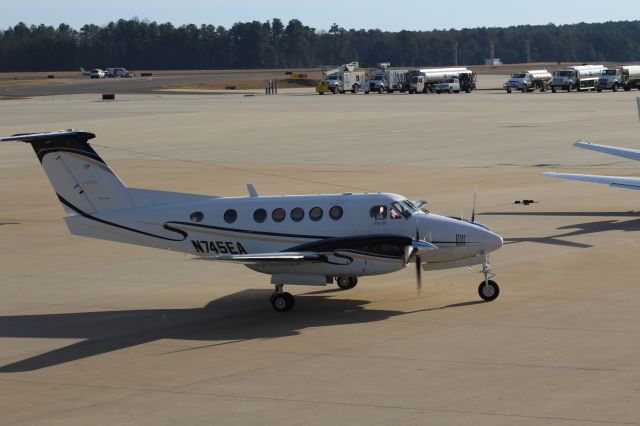 Beechcraft Super King Air 200 (N745EA) - N745EA at KRDU