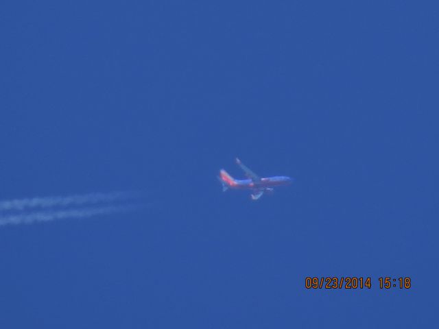 Boeing 737-700 (N456WN) - Southwest Airlines flight 4120 from Phoenix to Louisville over Southeastern Kansas at 39,000 feet.