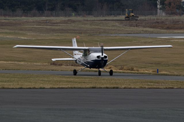 Cessna Skyhawk (N13394)