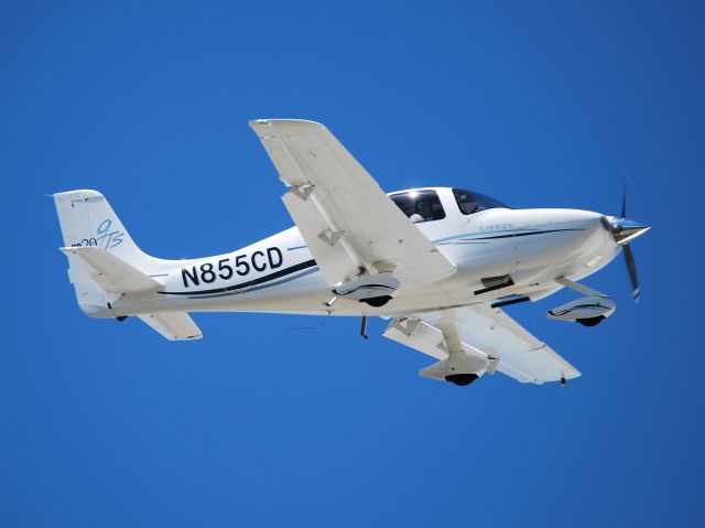 Cirrus SR-20 (N855CD) - On final for runway 2 at KJQF - 5/25/13