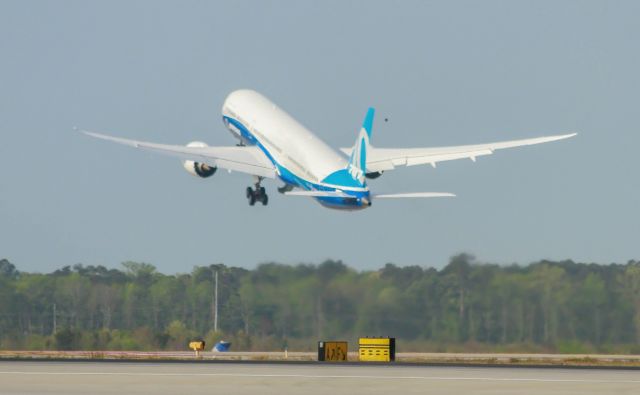 Boeing 787-8 — - 787-10 Maiden test flight