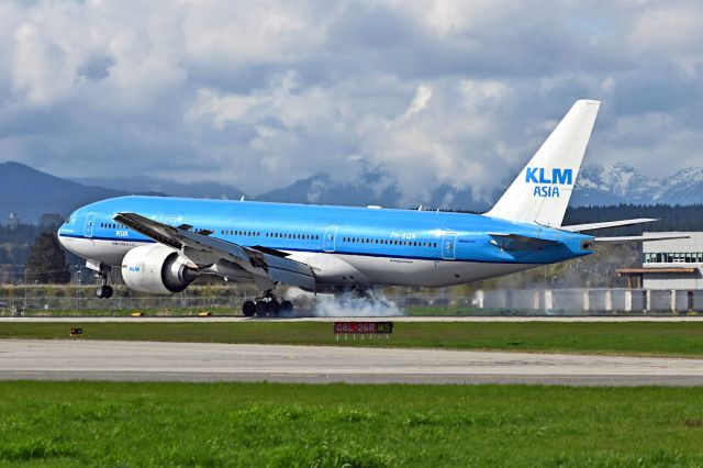 Boeing 777-200 (PH-BQN)