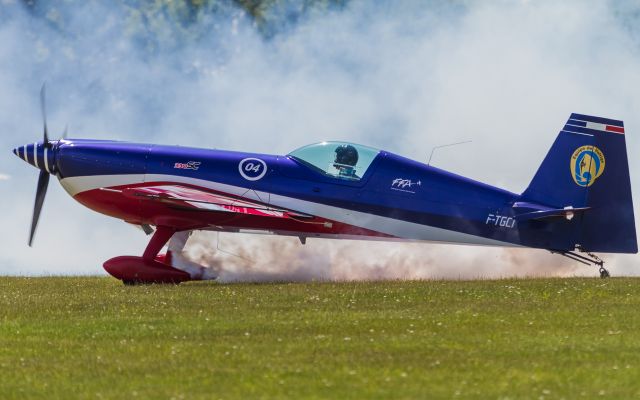 EXTRA EA-300 (F-TGCI) - Extra EA-330/SC (Aerobatic team of the French Air Force)