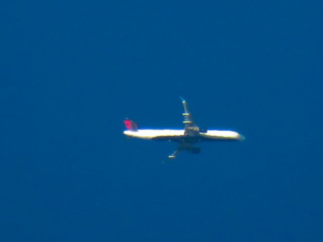 Airbus A321 (N370DN)