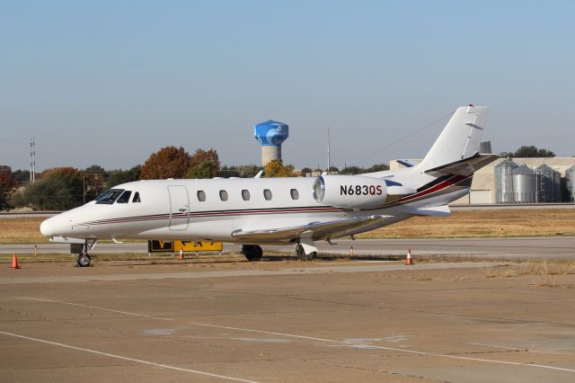 Cessna Citation Excel/XLS (N683QS) - Cessna 560XLS Citation Excel (cn 560-5643) N683QSbr /Addison (ADS). Built in 2005 and owned by Oklahoma OK based fractional jet operator NetJets (1I)br /2017 11 26  a rel=nofollow href=http://alphayankee.smugmug.comhttps://alphayankee.smugmug.com/a