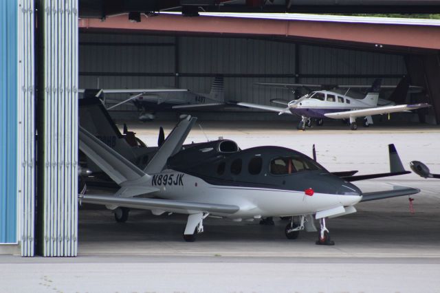 Cirrus Vision SF50 (N895JK)