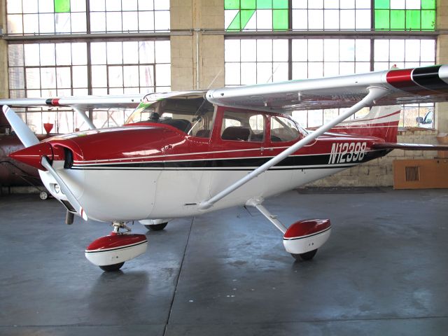 Cessna Skyhawk (N12398)