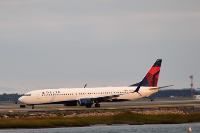 Boeing 737-900 (N883DN)