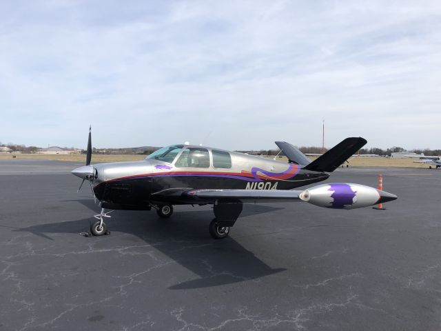 Beechcraft 35 Bonanza (N1904) - Outstanding paint