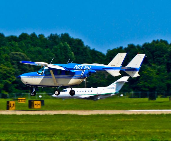 Cessna Super Skymaster (N1375L)