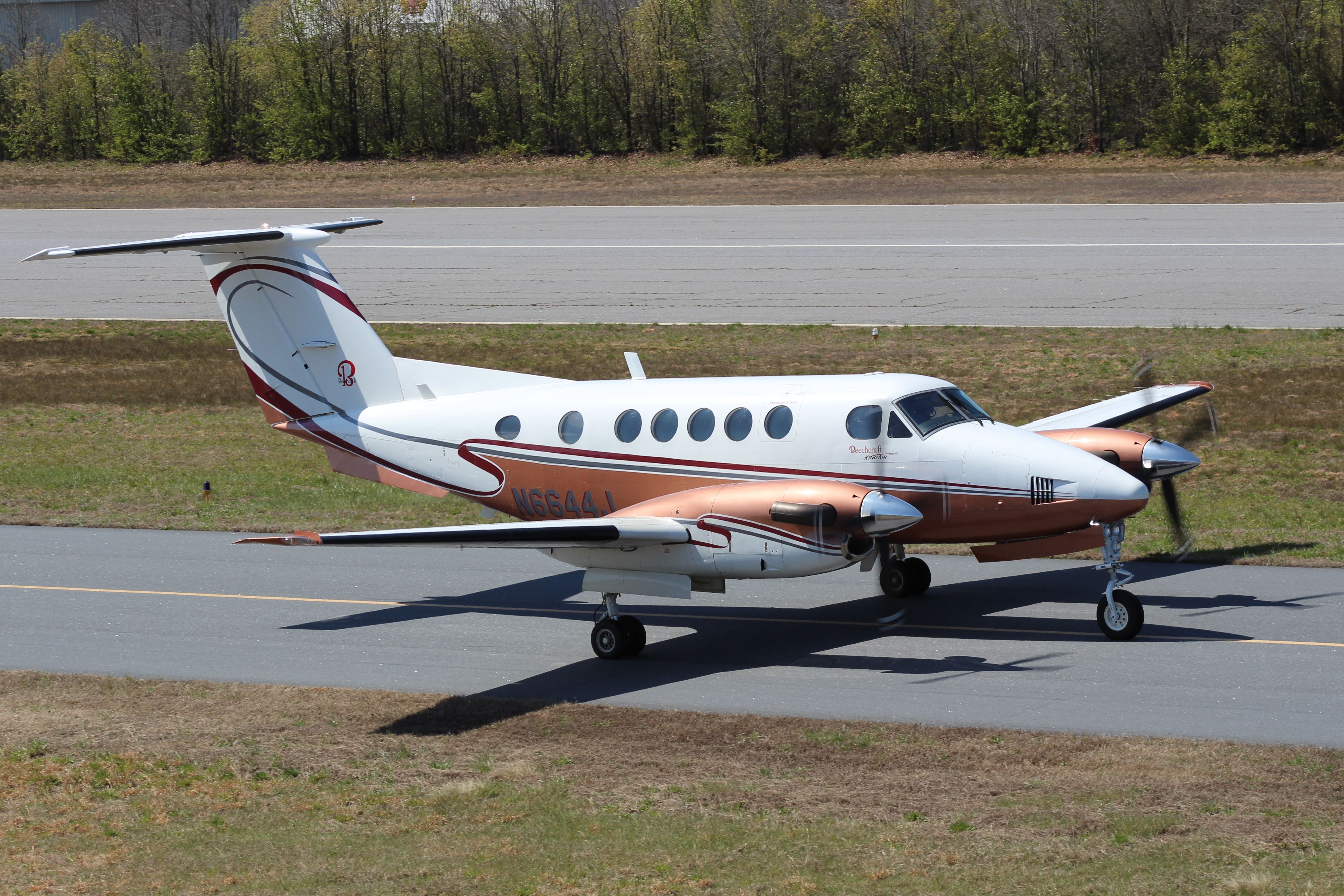 Beechcraft Super King Air 200 (N6644J)