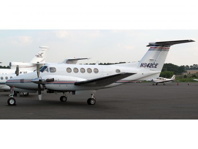 Beechcraft Super King Air 200 (N942CE)