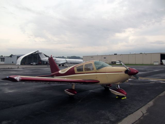 Piper Cherokee (N9781J)