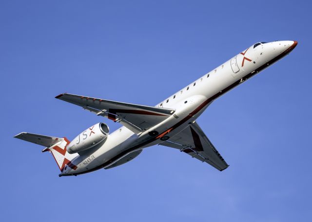 Embraer ERJ-145 (N245JX)