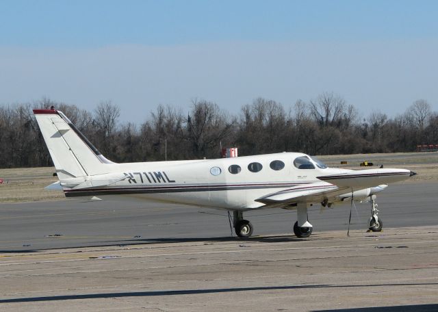 Cessna 340 (N711ML) - Parked at the Downtown Shreveport airport.