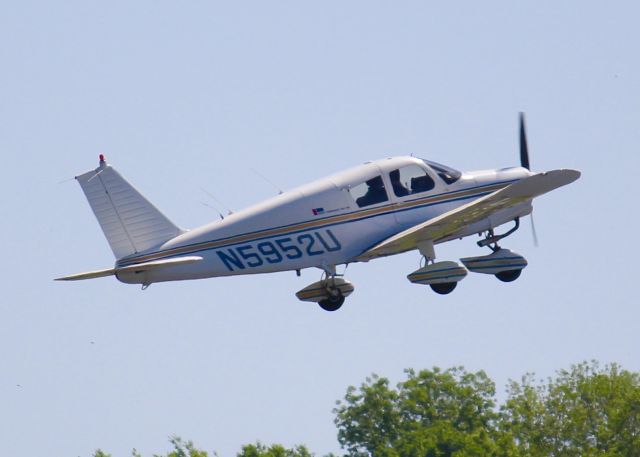 Piper Cherokee (N5952U) - At Downtown Shreveport.