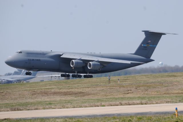 Lockheed C-5 Galaxy —