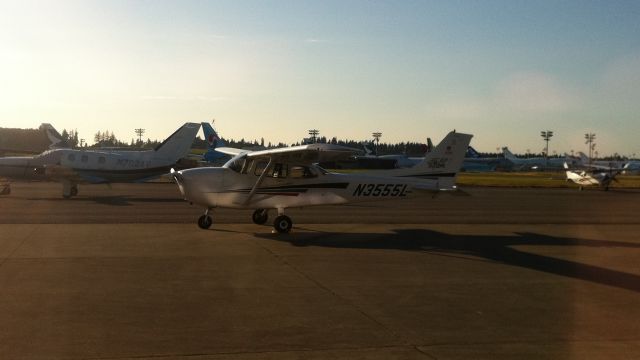 Cessna Skyhawk (N3555L) - Long XC KHIO-KPAE