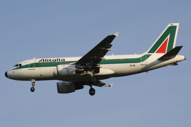 Airbus A319 (EI-IML)