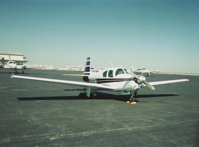 Mooney M-20 (N7153U)