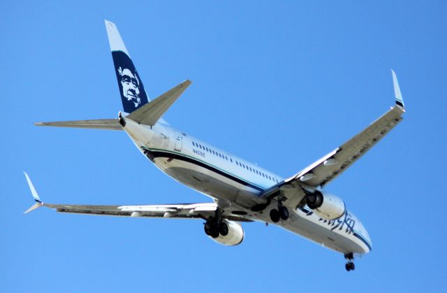 Boeing 737-900 (N457AS) - Arrival landing 30L,from KSEA operating AS # 326    10-25-2015