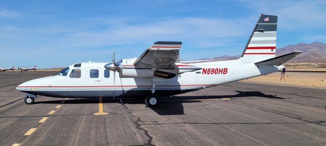 Rockwell Turbo Commander 690 (N690HB)