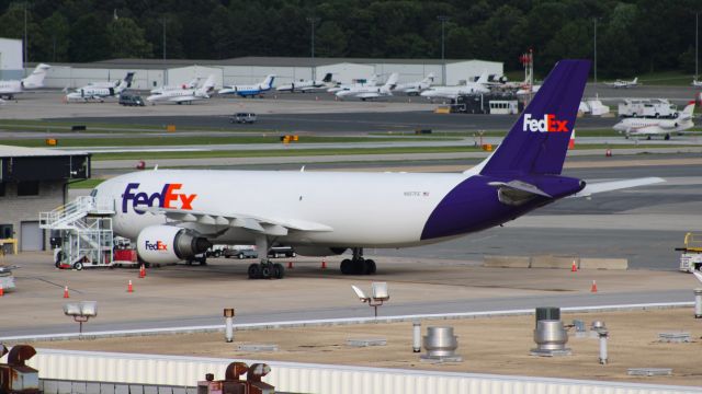Airbus A300F4-600 (N667FE)