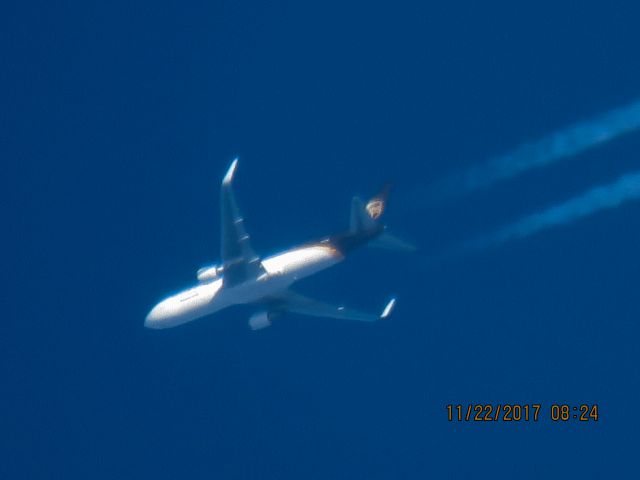 BOEING 767-300 (N359UP)