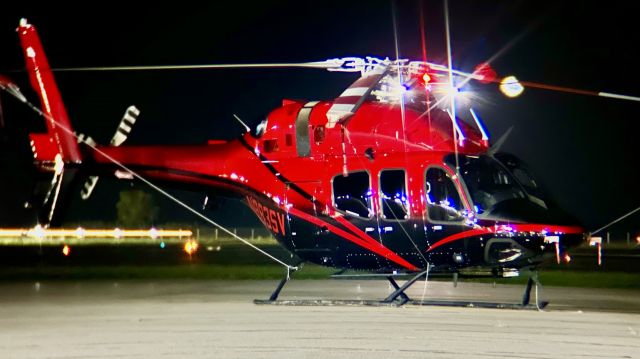 Bell 429 GlobalRanger (N983SV) - A 2018 Bell 429 GlobalRanger, SN 57348, sitting on the ramp at KHUF overnight. 9/20/22. 