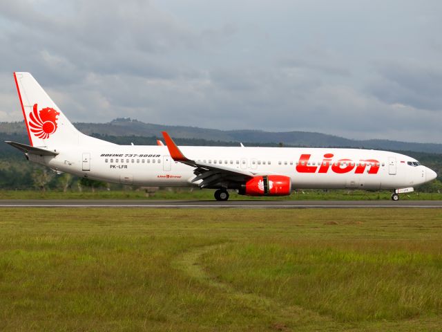 Boeing 737-900 (PK-LFR)