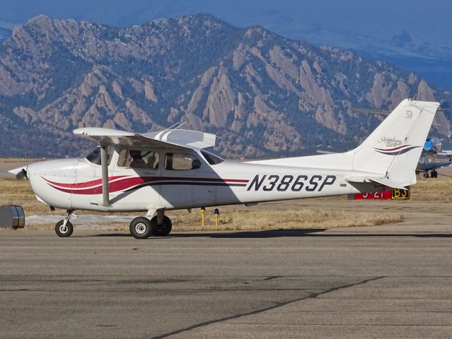 Cessna Skyhawk (N386SP)