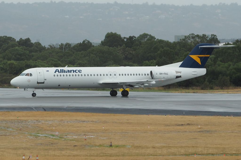 Fokker 100 (VH-FKC) - Fokker 100 Alliance VH-FKC Perth international/YPPH 31/0/17