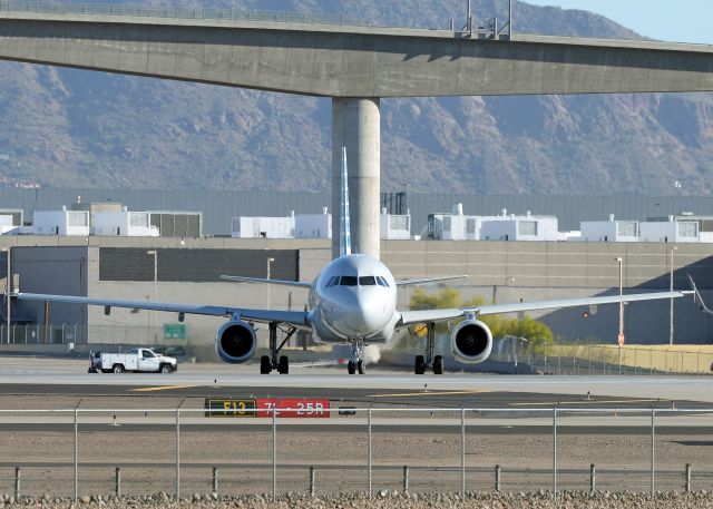 Airbus A320 (N678AW)