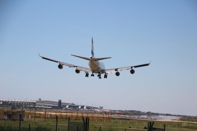 BOEING 767-300 (4X-ELE)