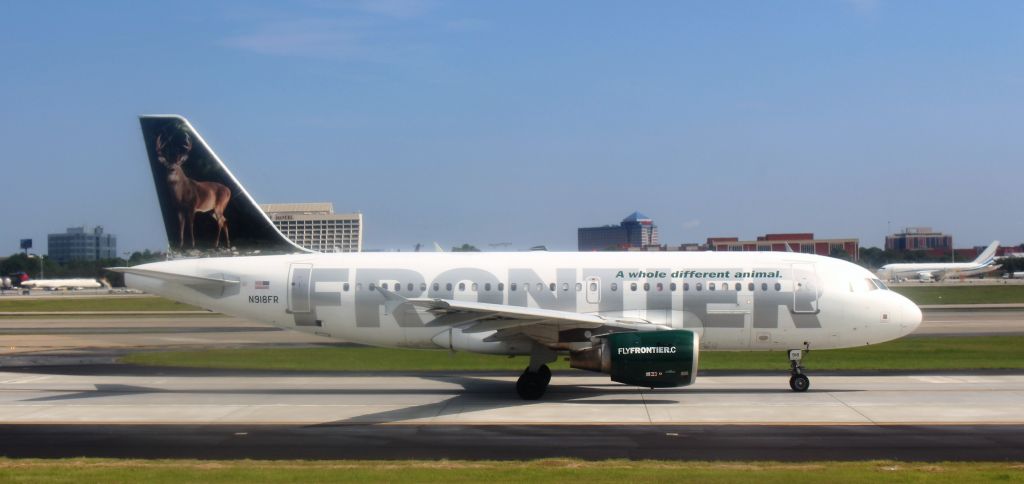 Airbus A319 (N918FR)