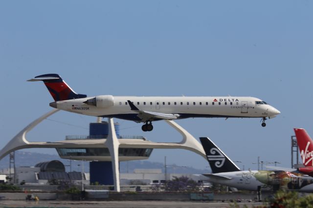 Canadair Regional Jet CRJ-700 (N630SK)