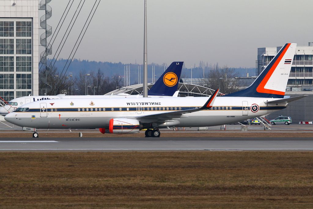 Boeing 737-800 (HS-HMK)