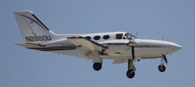 Cessna 421 (N2660U)