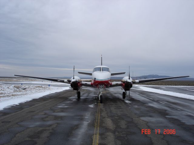 Beechcraft King Air 90 (N304LG)