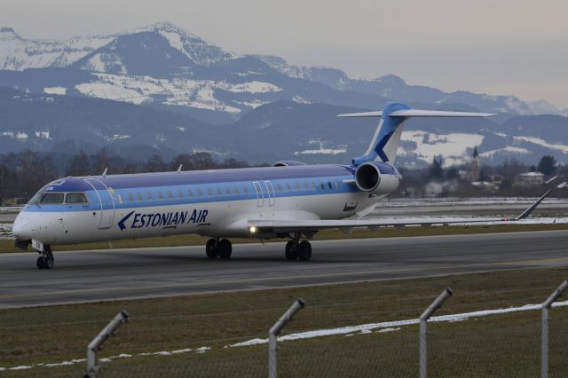 Canadair Regional Jet CRJ-900 (ES-ACB)