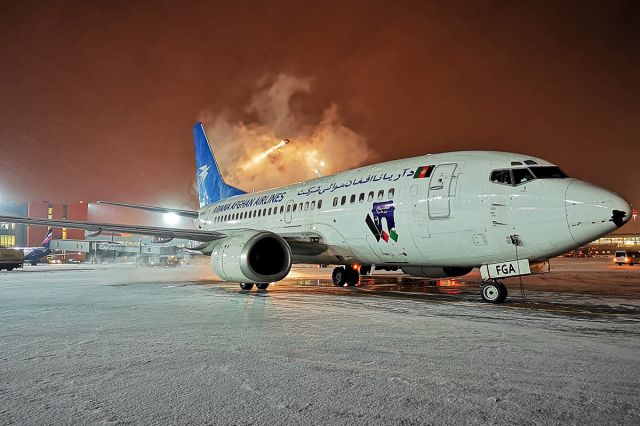 Boeing 737-700 (YA-FGA)