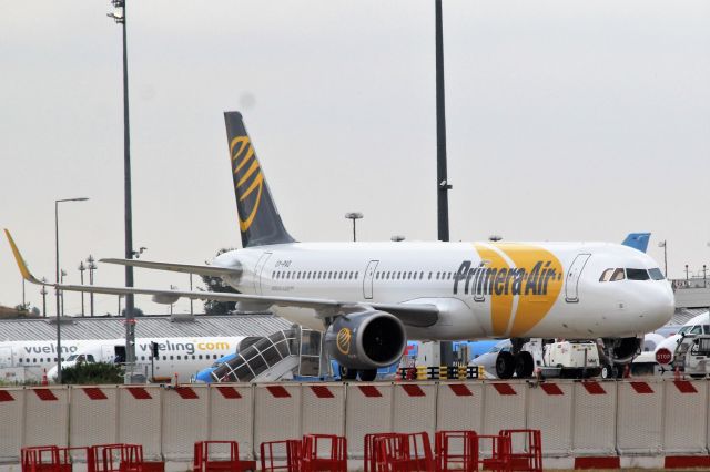 Airbus A321 (OY-PAD) - Primera Air (PF) OY-PAD A321-251N [cn8288]br /Paris Charles de Gaulle (CDG). Primera Air ceased operations on October 1st 2018 citing aircraft delivery delays severely impacting its planned summer operations. This pictured aircraft was recently delivered new from Airbus but it only operated for 8 weeks before the airline ceased trading. This aircraft was utilized exclusively on the Paris (CDG) to New York (EWR) route (Flights PF21 and PF22 respectively). br /Taken from Terminal 1 arrivals level.br /2018 08 09br /a rel=nofollow href=http://alphayankee.smugmug.com/Airlines-and-Airliners-Portfolio/Airlines/EuropeanAirlines/Primera-Air-PF/https://alphayankee.smugmug.com/Airlines-and-Airliners-Portfolio/Airlines/EuropeanAirlines/Primera-Air-PF//a